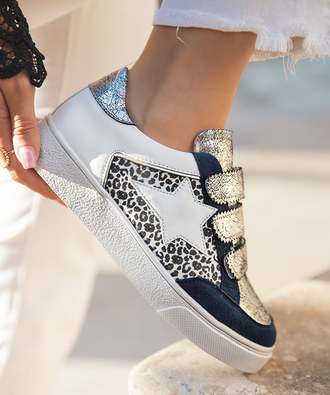 BASKETS FEMME ARGENTÉES ET BLEUES IMPRIMÉ LÉOPARD - Casualmode.fr