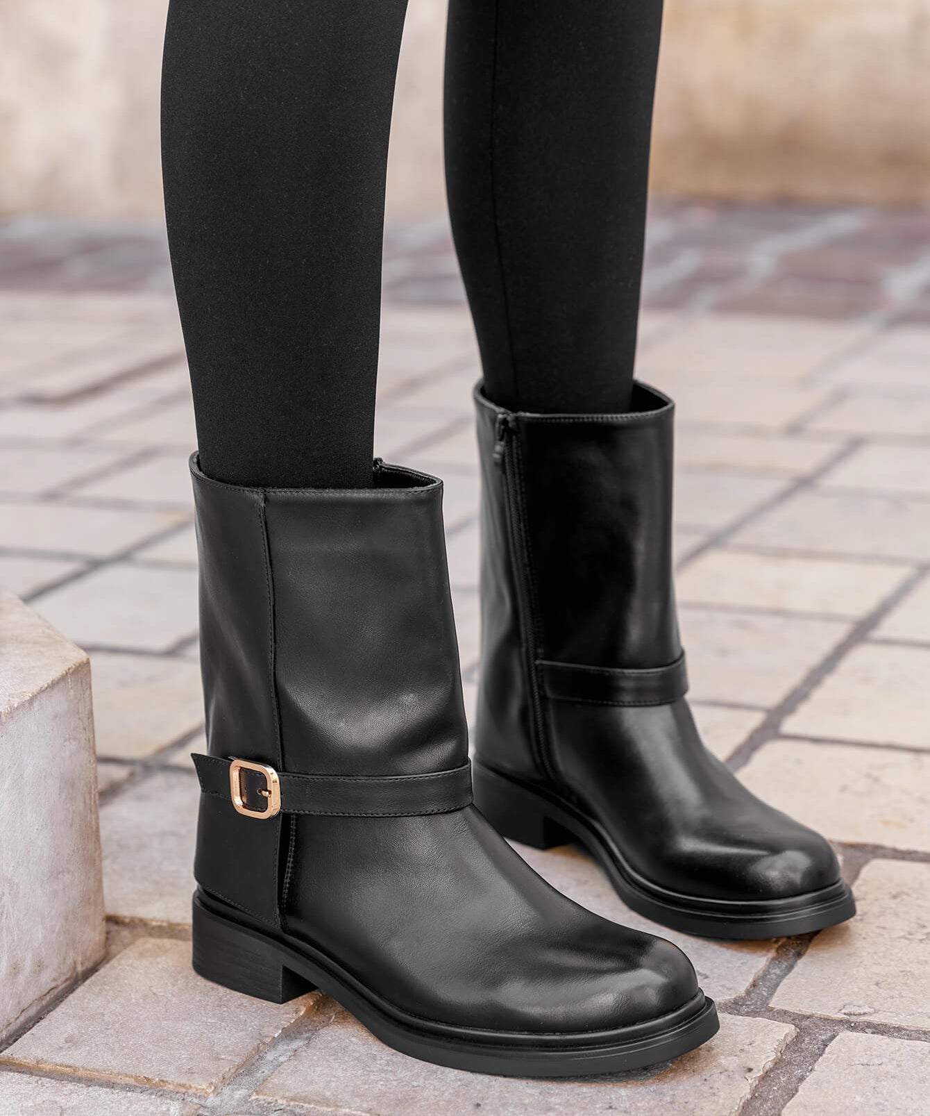 BOTTINES NOIRES – STYLE BIKER CHIC - Casualmode.fr