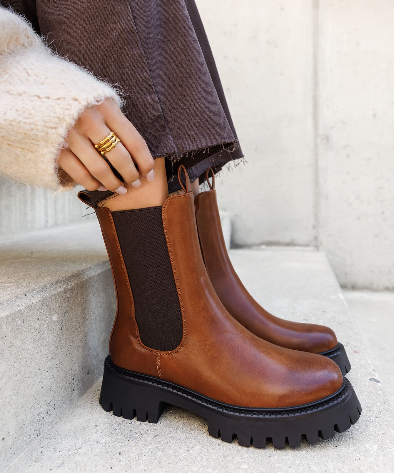 BOTTINES CHELSEA CUIR CARAMEL À SEMELLE ÉPAISSE - Casualmode.fr