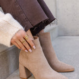 BOTTINES BEIGE À TALON BLOC – STYLE ÉLÉGANT ET TENDANCE - Casualmode.fr