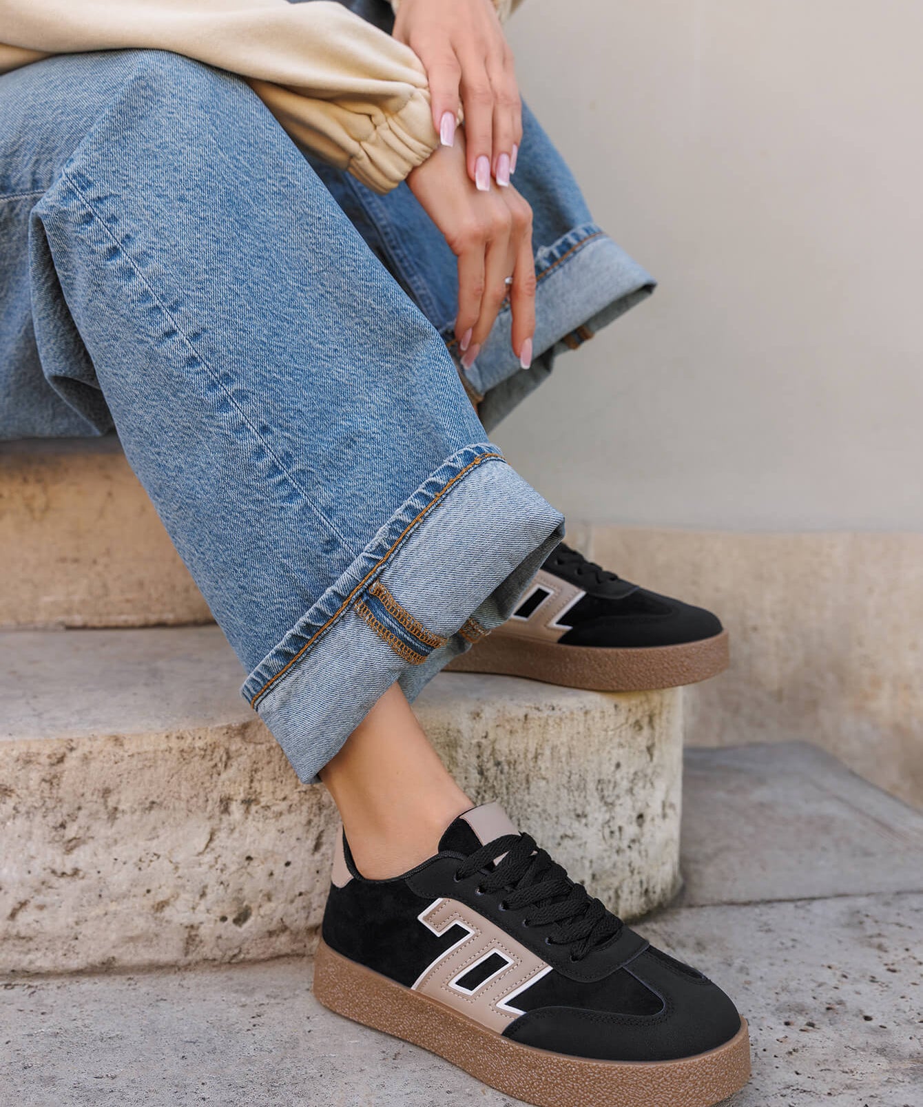 BASKETS FEMME NOIRES CASUAL - Casualmode.fr