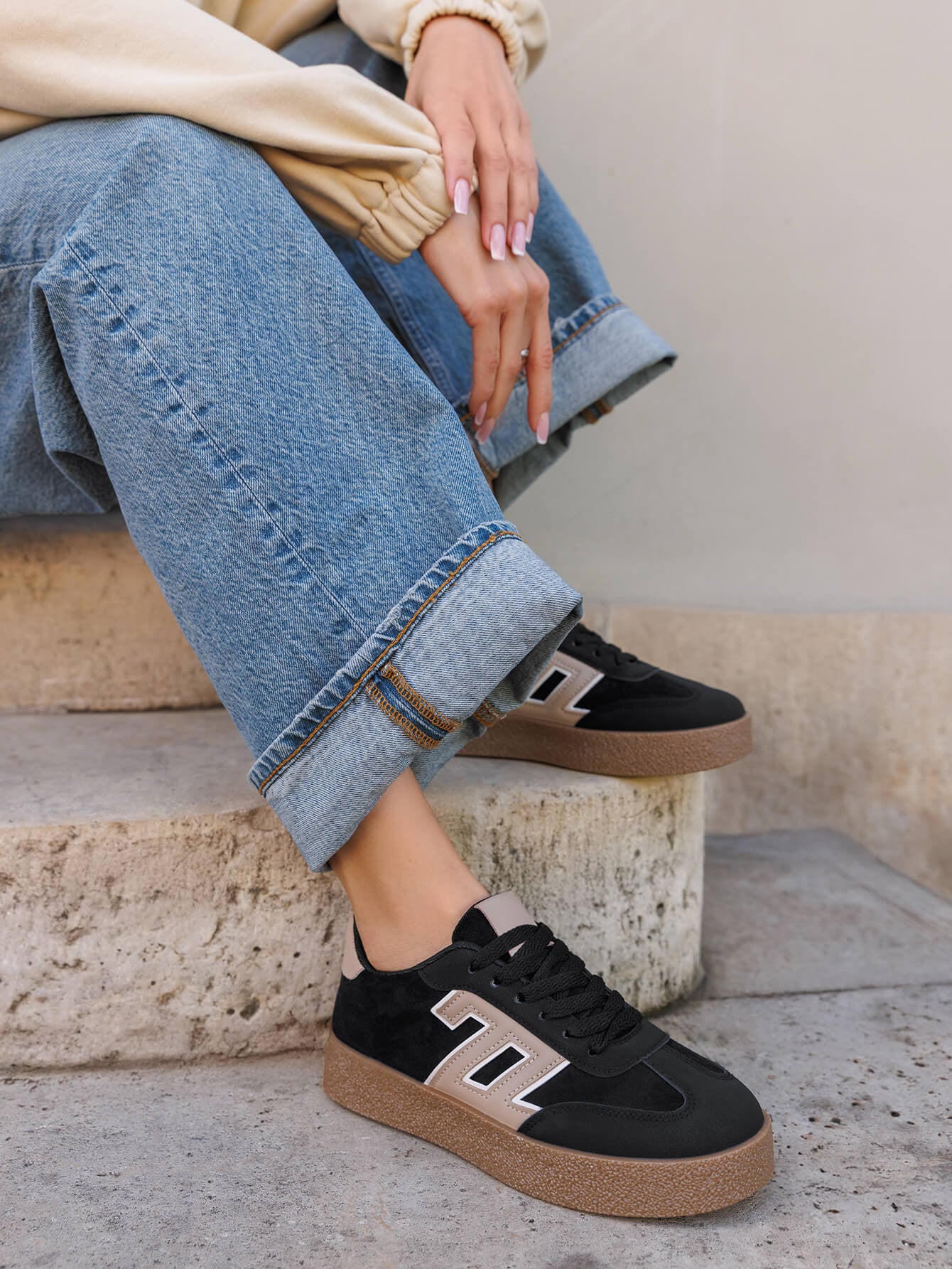 BASKETS FEMME NOIRES CASUAL - Casualmode.fr