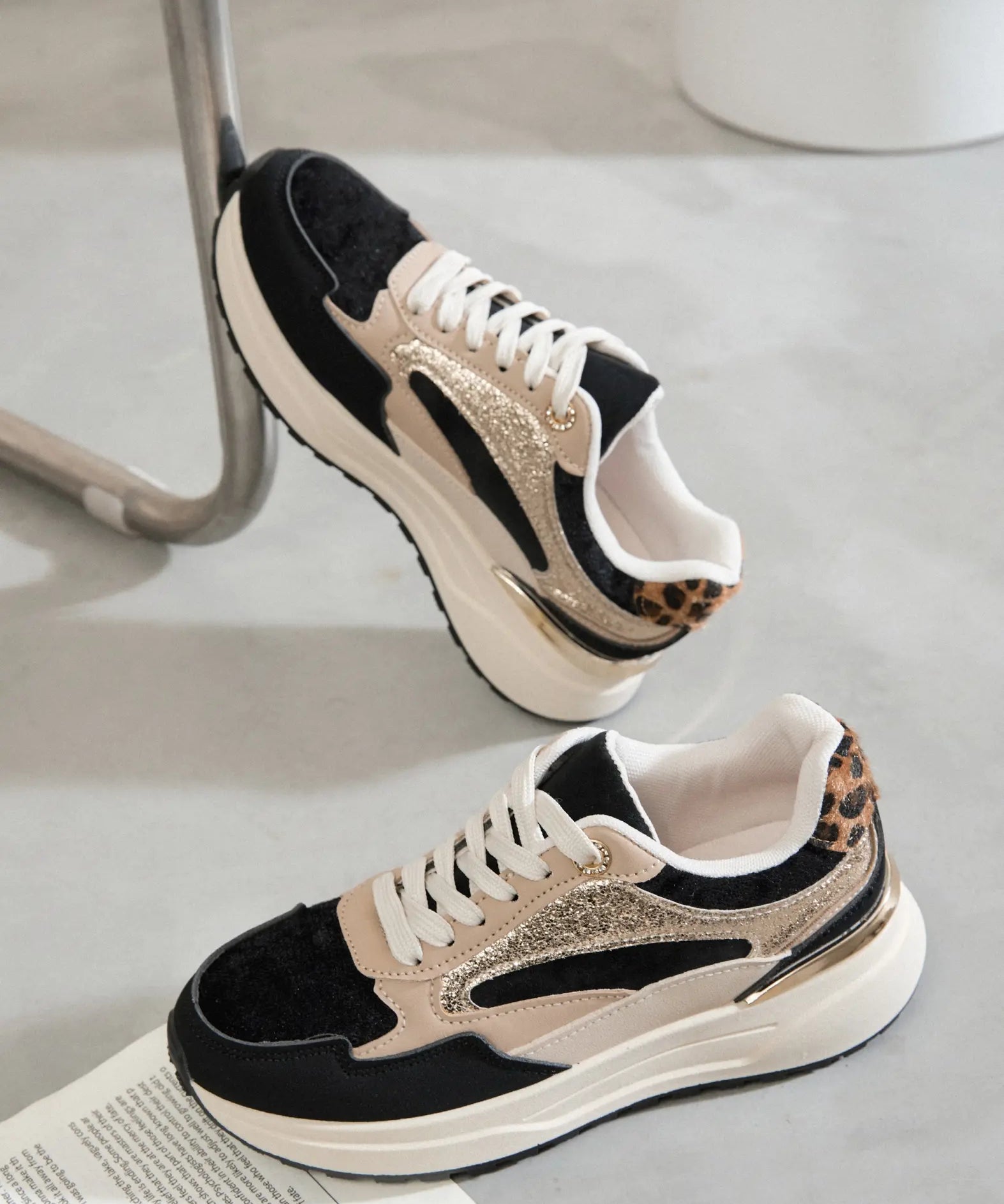 SNEAKERS CHUNKY NOIRES ET DORÉES FEMME AVEC DÉTAIL LÉOPARD - Casualmode.fr