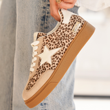 Basket femme semelle marron étoile léopard à lacets - Perrine - Casualmode.fr