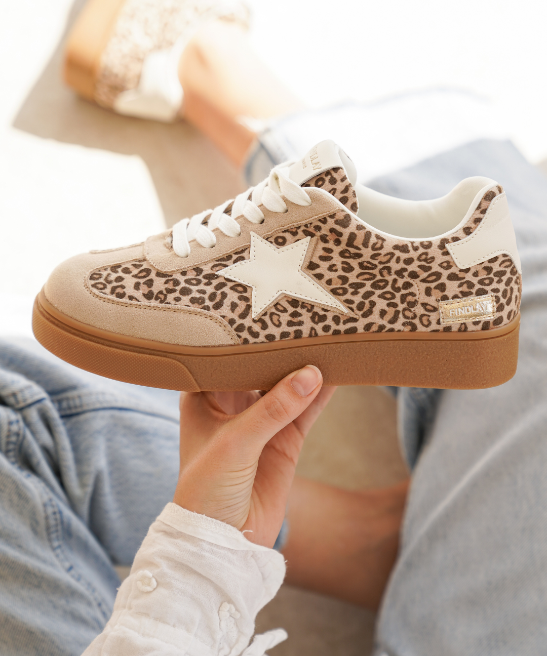 Basket femme semelle marron étoile léopard à lacets - Perrine - Casualmode.fr