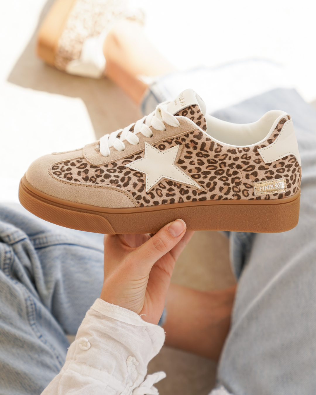 Basket femme semelle marron étoile léopard à lacets - Perrine - Casualmode.fr