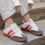 BASKETS BLANCHES À BANDES ROUGES ET DÉTAILS MARINE - Casualmode.fr