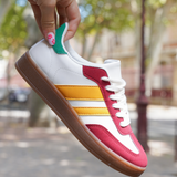 BASKETS BLANCHES ET ROUGES À BANDES ORANGE - Casualmode.fr