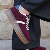 BASKETS BORDEAUX AVEC DÉTAILS BLANCS SEMELLE ÉPAISSE - Casualmode.fr