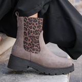 BOTTINES TAUPE AVEC ÉLASTIQUE IMPRIMÉ LÉOPARD - Casualmode.fr