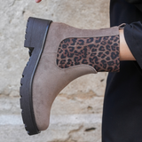 BOTTINES TAUPE AVEC ÉLASTIQUE IMPRIMÉ LÉOPARD - Casualmode.fr