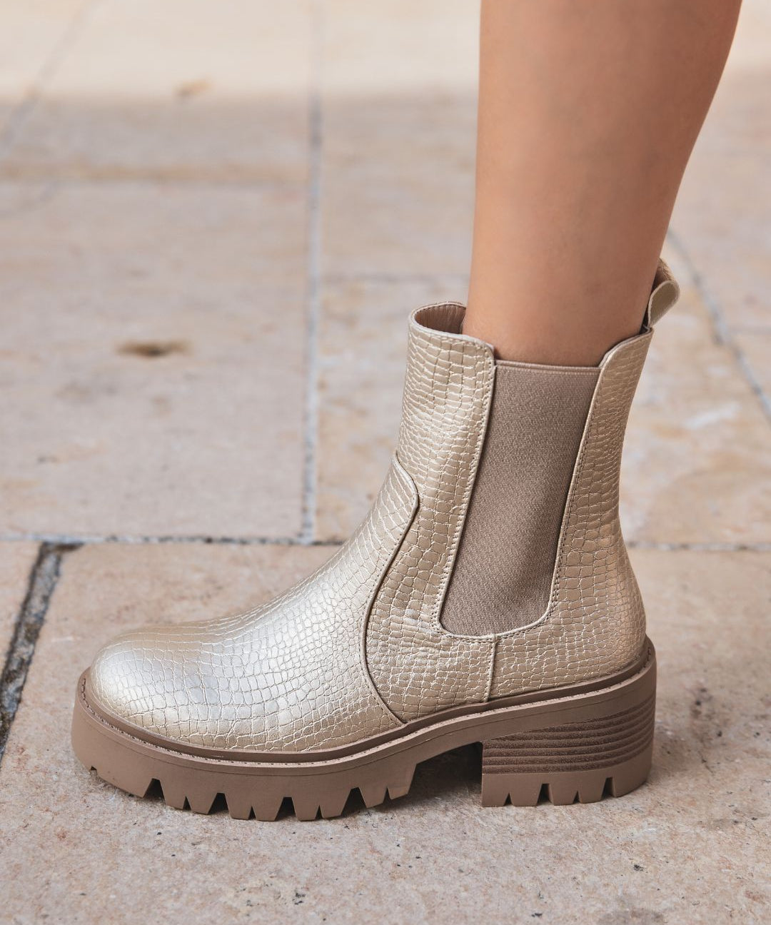 BOTTINES DORÉES À SEMELLE ÉPAISSE - Casualmode.fr