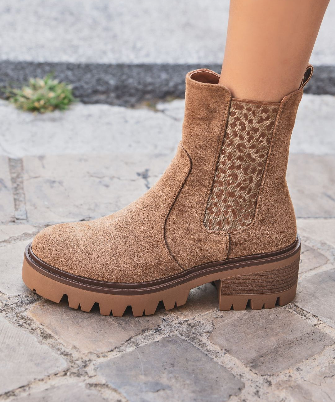 BOTTINES CAMEL AVEC ÉLASTIQUE IMPRIMÉ - Casualmode.fr