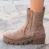 BOTTINES TAUPE AVEC SEMELLE CRANTÉE - Casualmode.fr