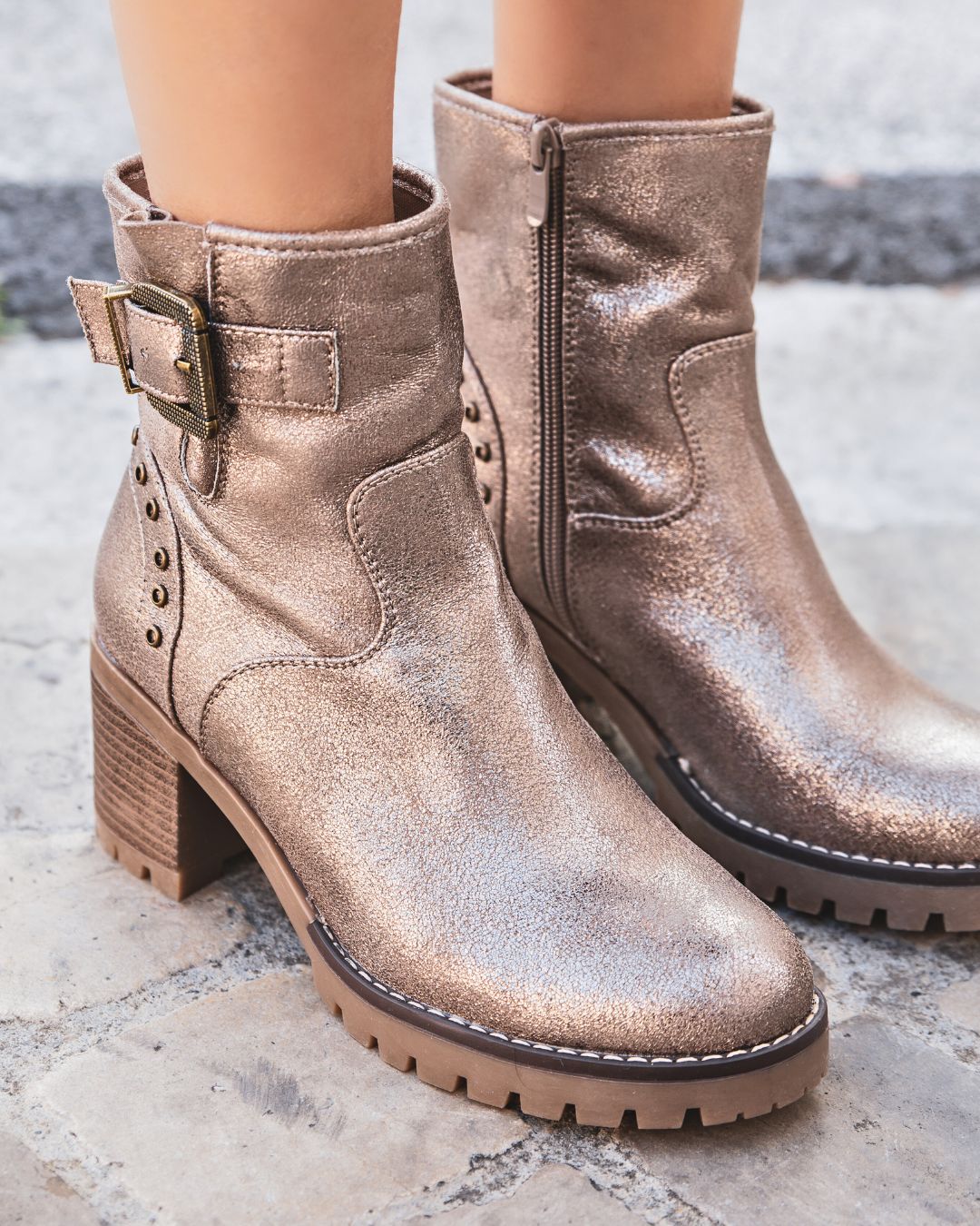 BOTTINES DORÉE À TALON AVEC BOUCLE - Casualmode.fr