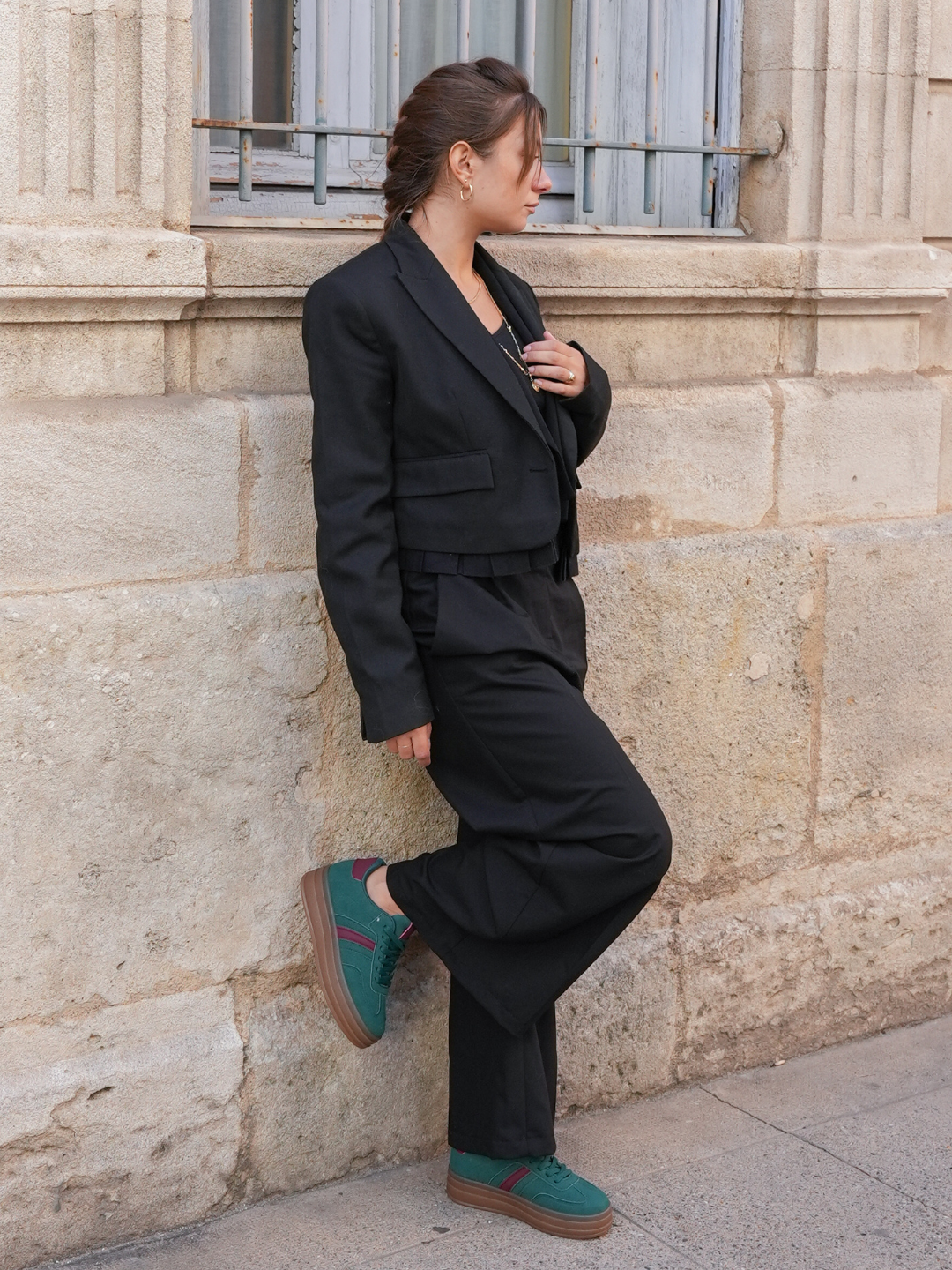 BASKETS VERT ÉMERAUDE AVEC DÉTAILS BORDEAUX - Casualmode.fr