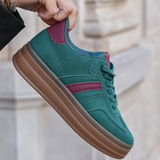 BASKETS VERT ÉMERAUDE AVEC DÉTAILS BORDEAUX - Casualmode.fr