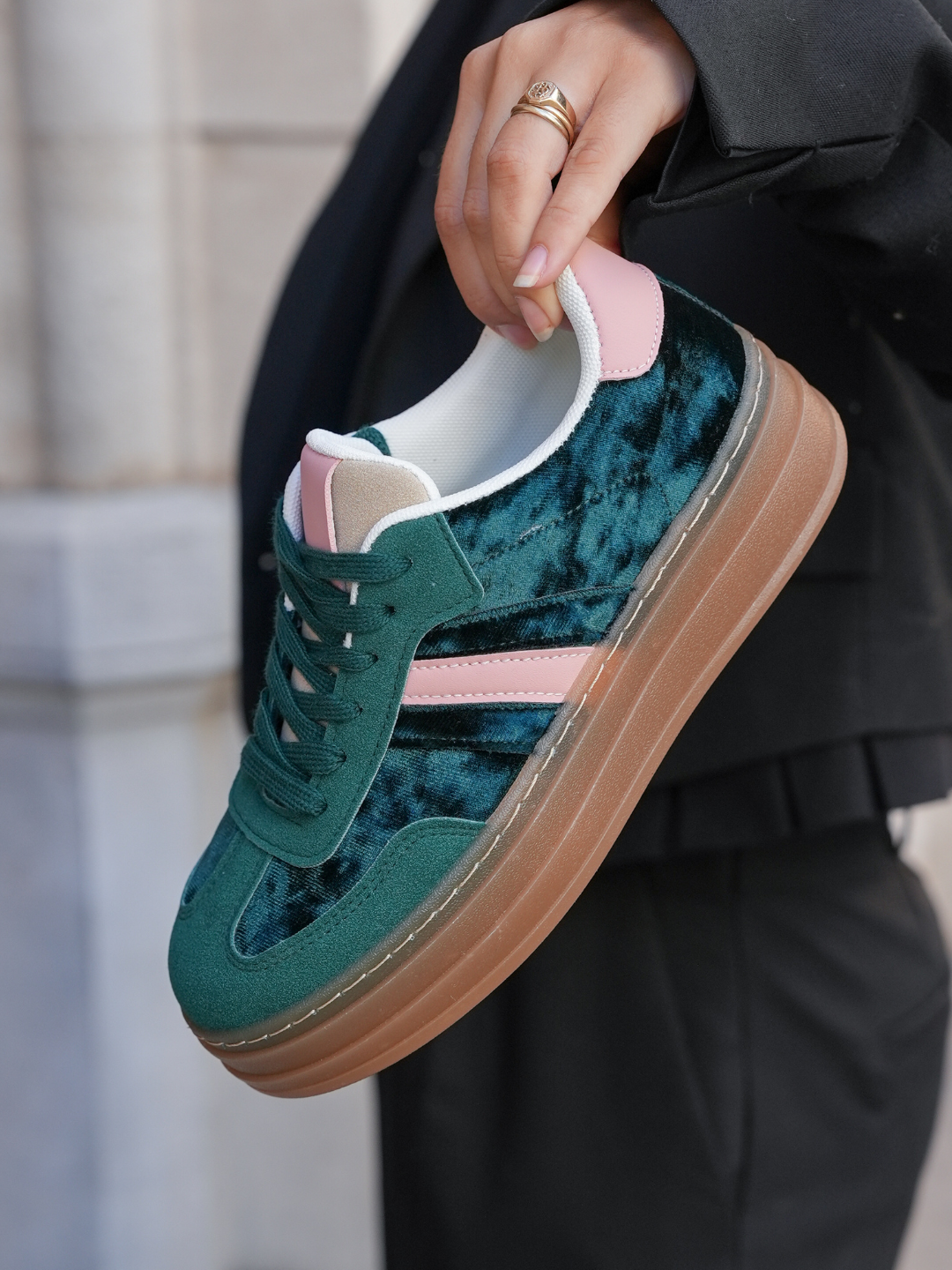 BASKETS FEMME VERTES ET ROSES - Casualmode.fr