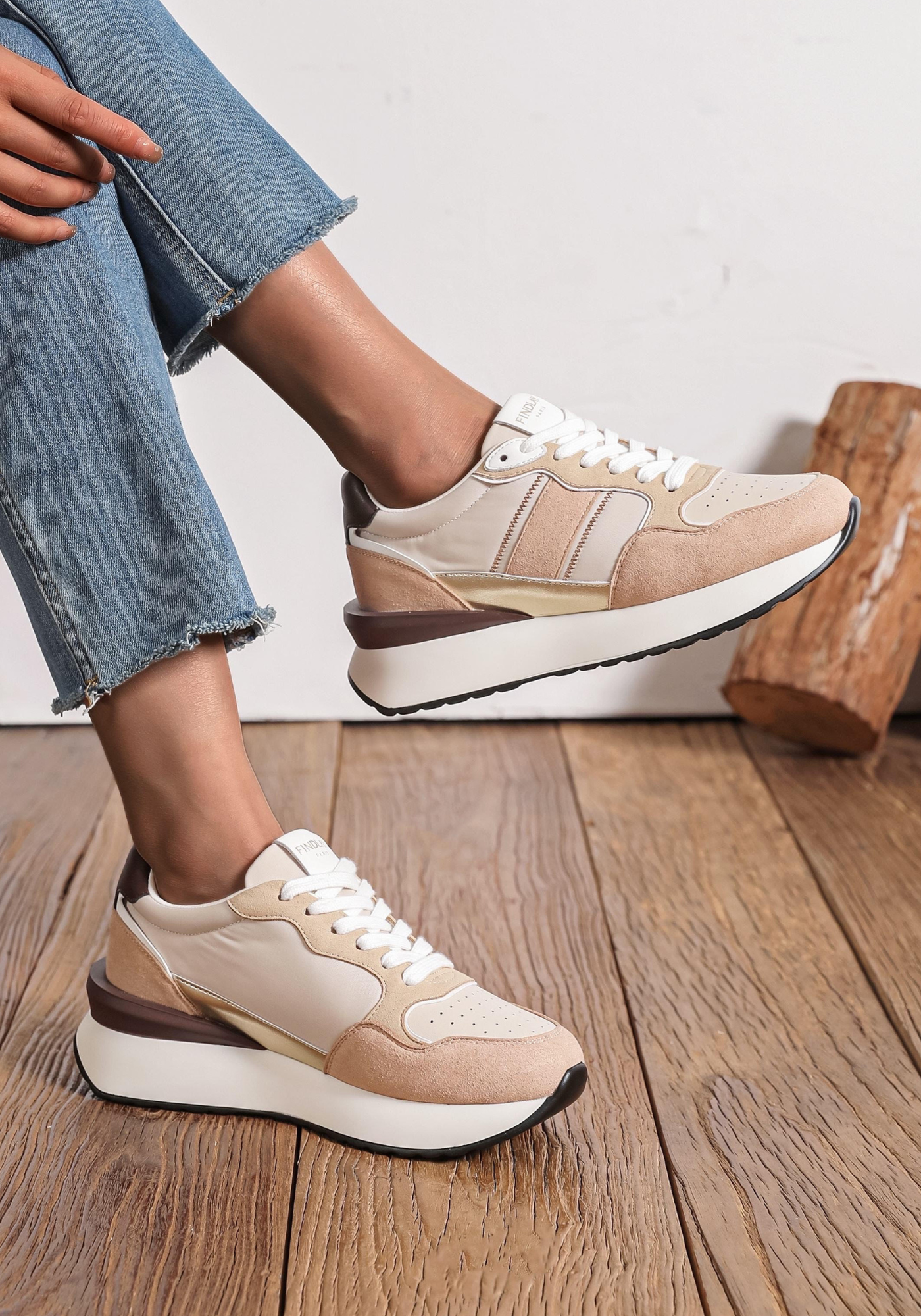 BASKETS FEMME BEIGE ET BLANCHE COMPENSÉES - STYLE CASUAL CHIC - Casualmode.fr