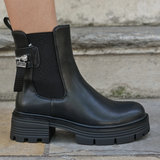 BOTTINES NOIRES CHELSEA – DÉTAIL MÉTALLIQUE - Casualmode.fr