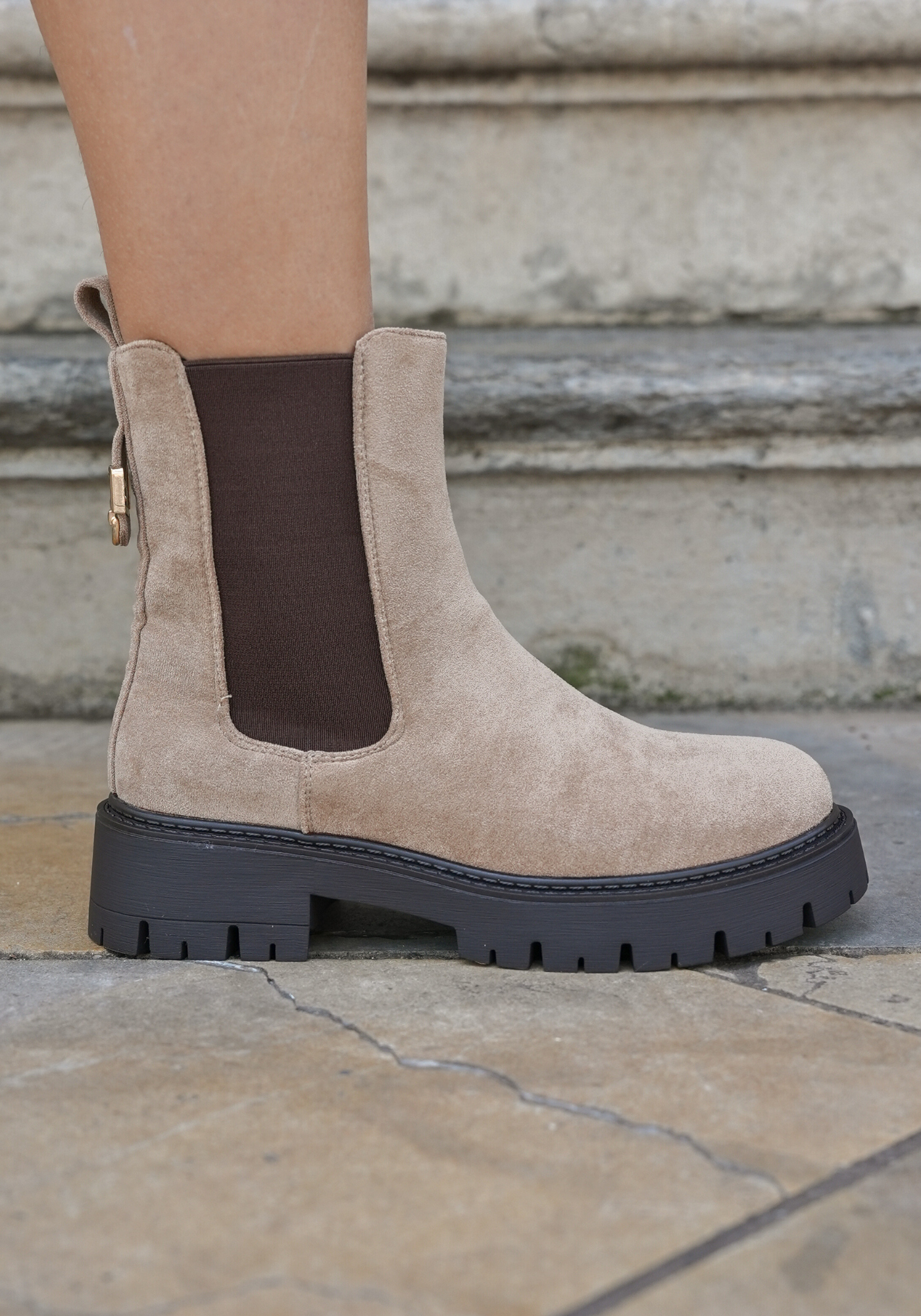 BOTTINES BEIGE CHELSEA – SEMELLE CRANTÉE - Casualmode.fr