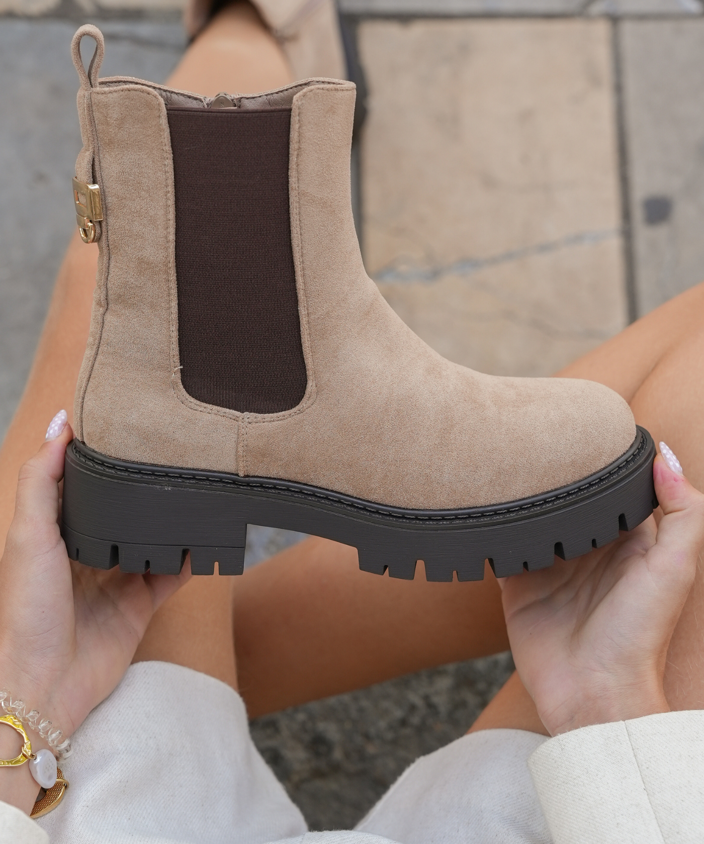 BOTTINES BEIGE CHELSEA – SEMELLE CRANTÉE - Casualmode.fr