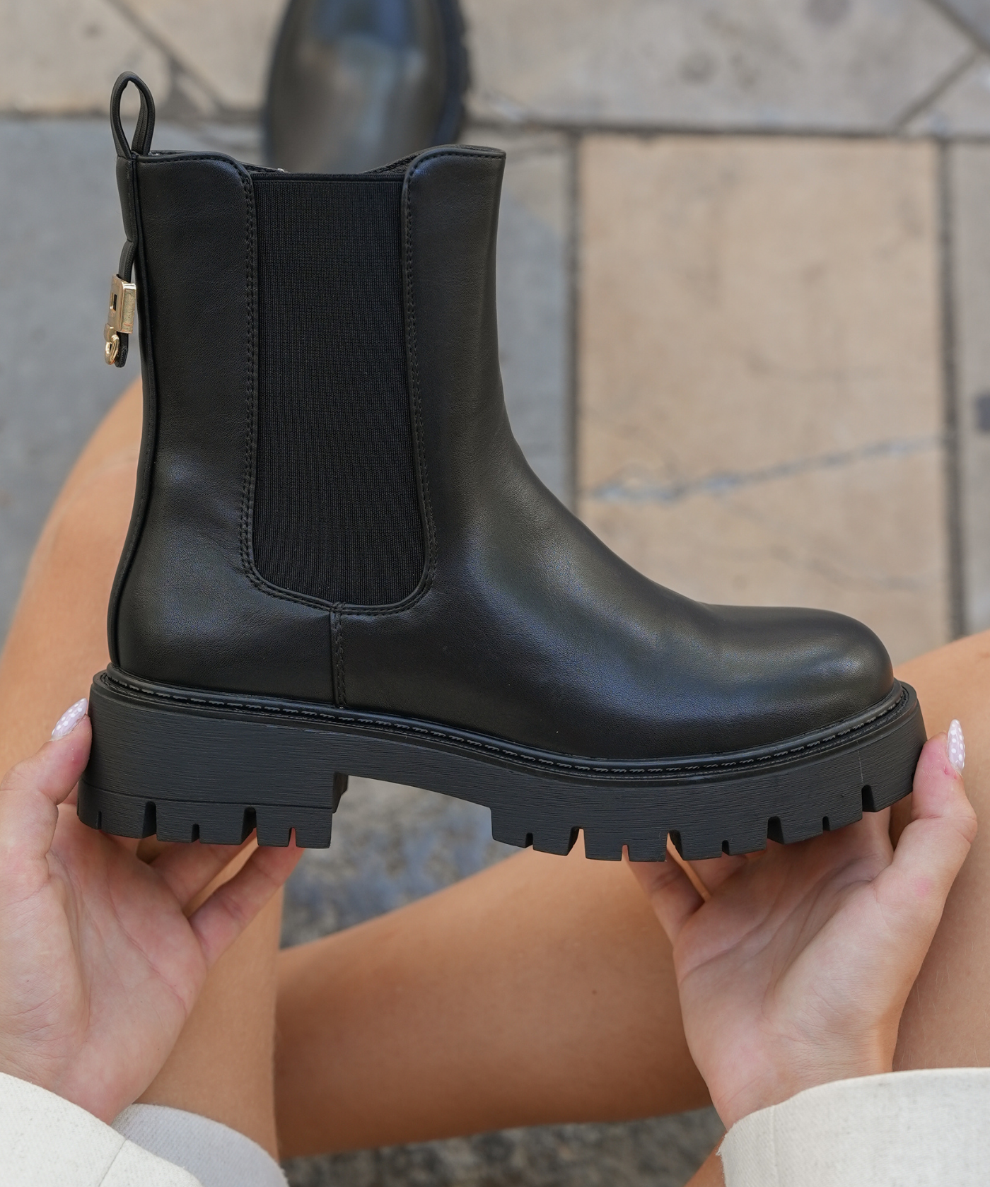 BOTTINES NOIRES CHELSEA – DÉTAIL ARRIÈRE LÉOPARD - Casualmode.fr
