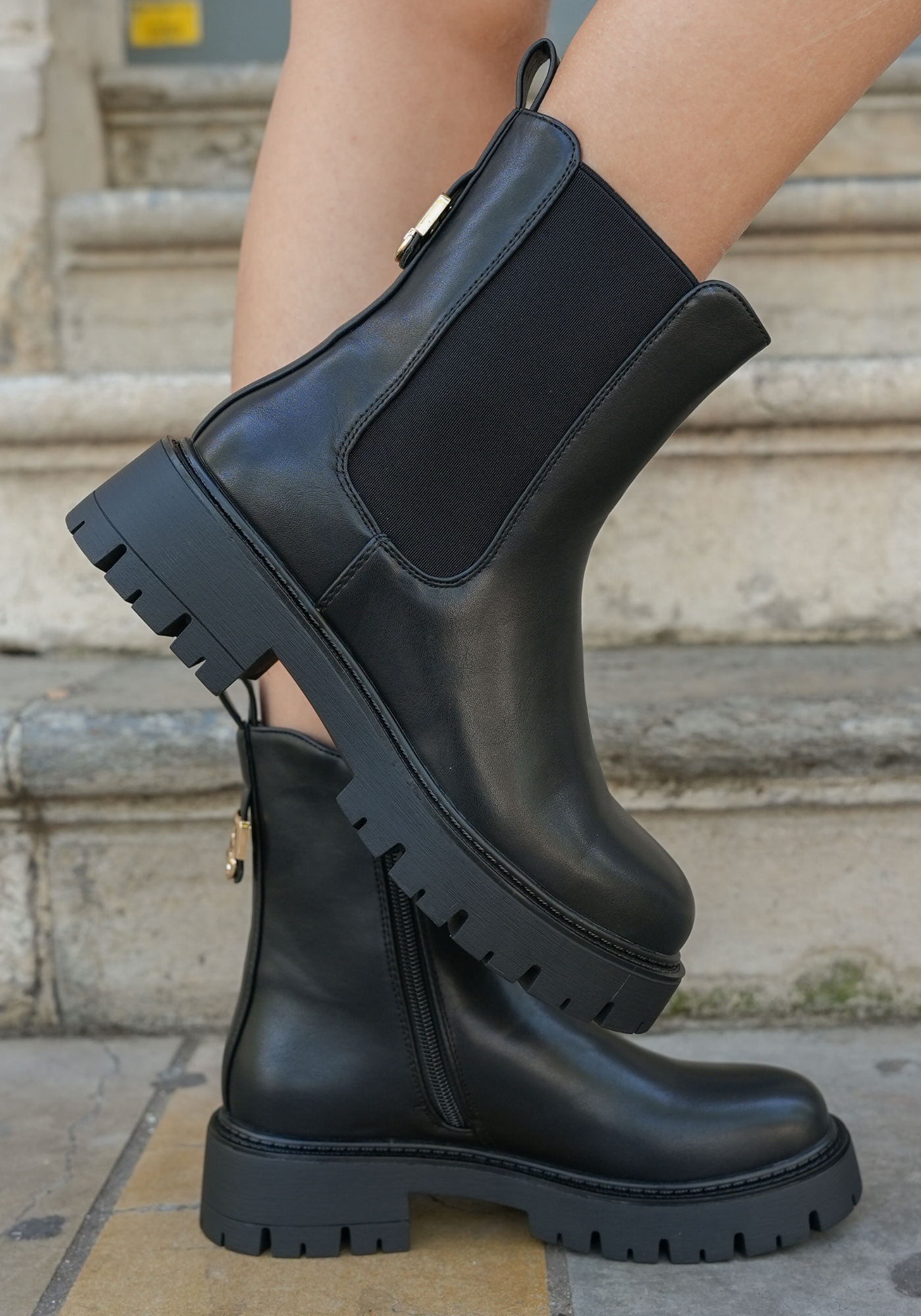 BOTTINES NOIRES CHELSEA – DÉTAIL ARRIÈRE LÉOPARD - Casualmode.fr