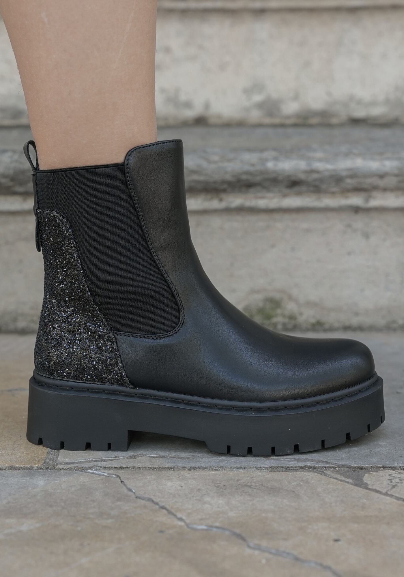 BOTTINES NOIRES CHELSEA – ARRIÈRE PAILLETTES - Casualmode.fr