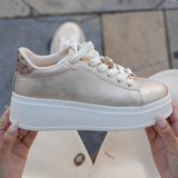 SNEAKERS PLATEFORME DORÉES FEMME AVEC DÉTAIL BIJOU - Casualmode.fr
