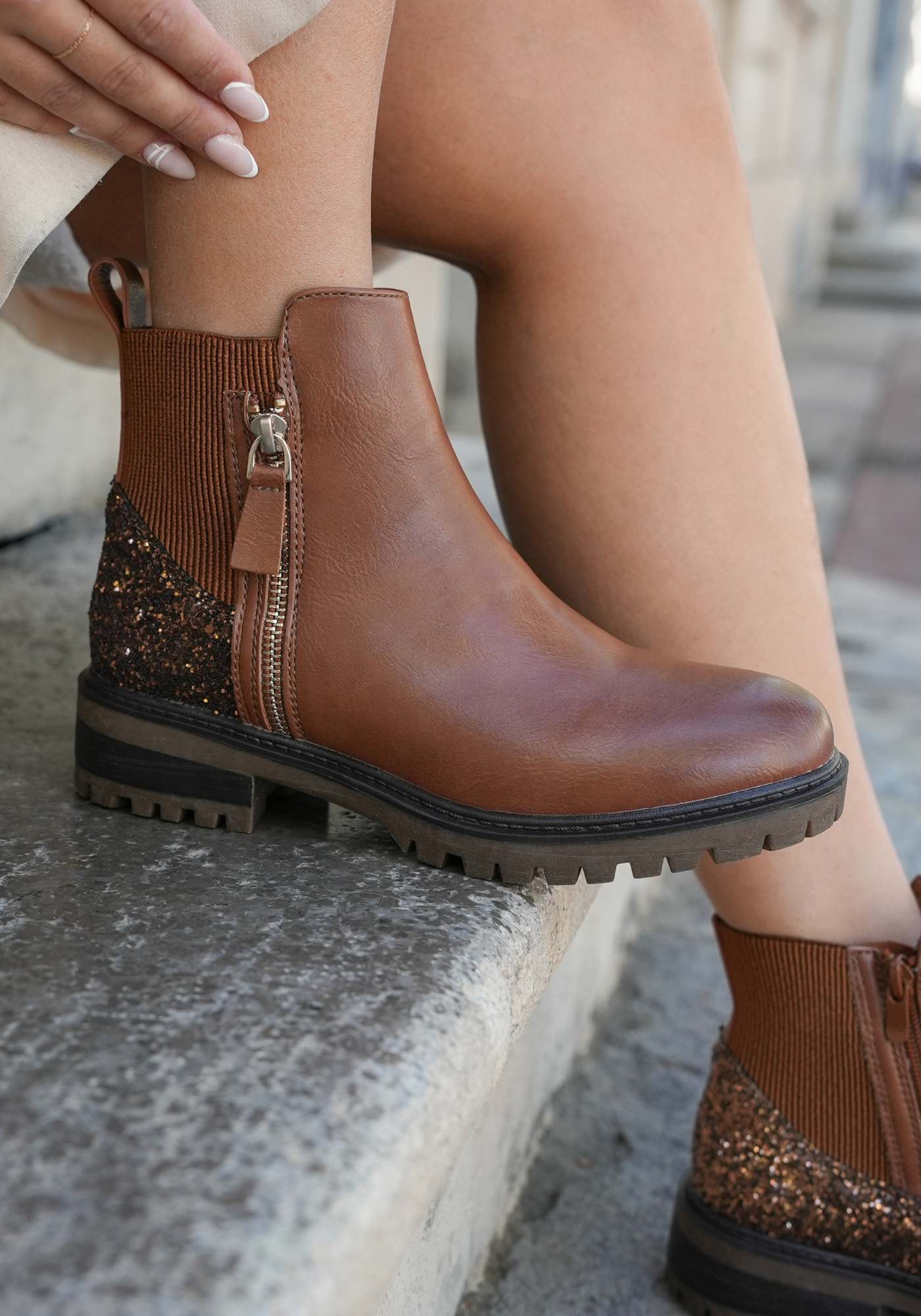 BOTTINES CAMEL CHELSEA À GLITTER BRONZE - Casualmode.fr