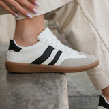 SNEAKERS BLANCHES FEMME STYLE RÉTRO AVEC SEMELLE GOMME - Casualmode.fr