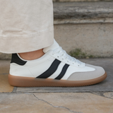 SNEAKERS BLANCHES FEMME STYLE RÉTRO AVEC SEMELLE GOMME - Casualmode.fr