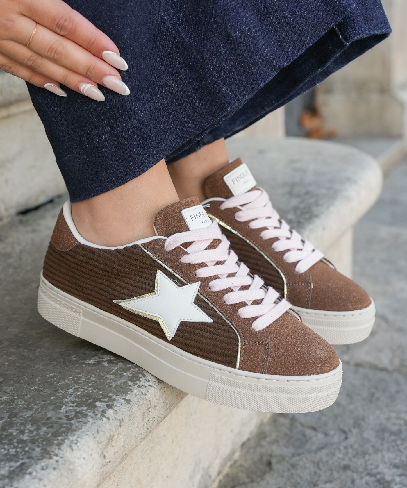 BASKETS FEMME MARRON ÉTOILE BLANCHE SEMELLE ÉPAISSE - Casualmode.fr