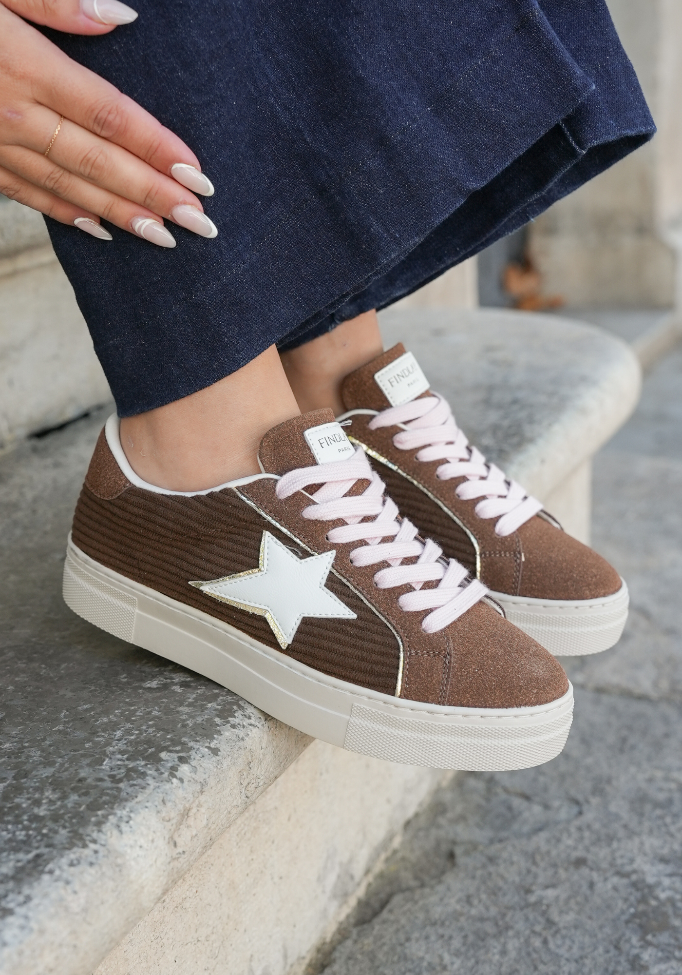 BASKETS FEMME MARRON ÉTOILE BLANCHE SEMELLE ÉPAISSE - Casualmode.fr