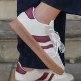 SNEAKERS BLANCHES ET BORDEAUX FEMME AVEC SEMELLE GOMME - Casualmode.fr