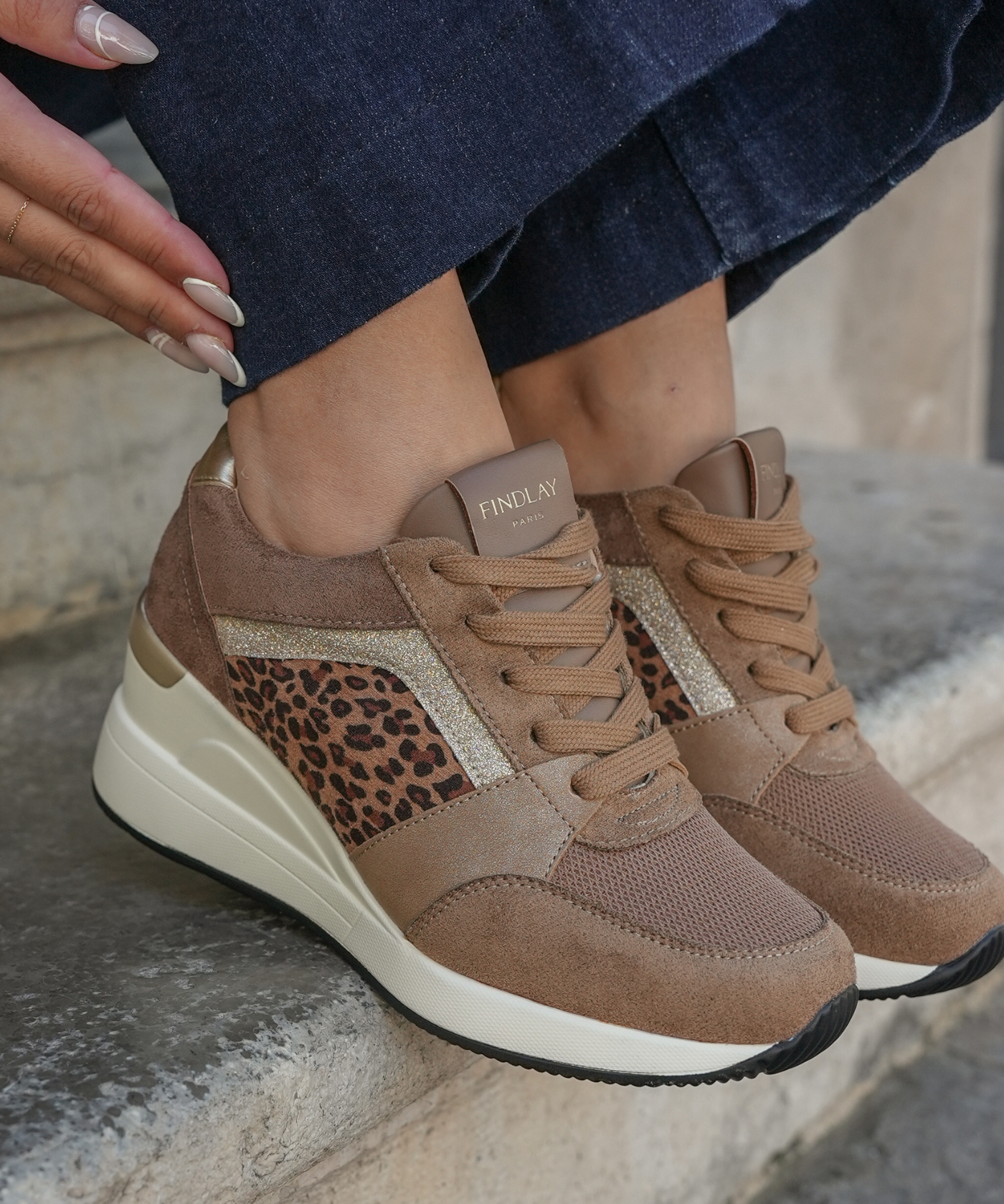 BASKETS COMPENSÉES BEIGE AVEC DÉTAIL LÉOPARD - Casualmode.fr