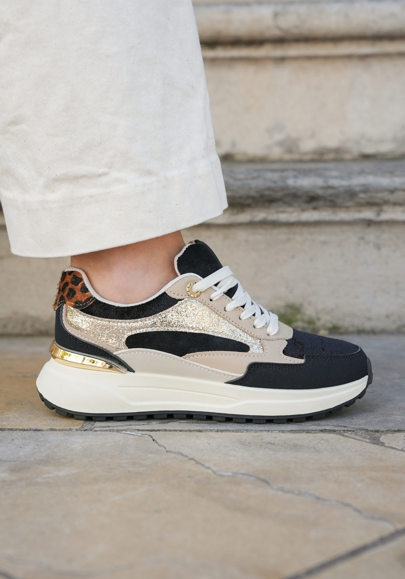 SNEAKERS CHUNKY NOIRES ET DORÉES FEMME AVEC DÉTAIL LÉOPARD - Casualmode.fr