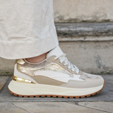 SNEAKERS CHUNKY BEIGE ET DORÉES FEMME STYLE TENDANCE - Casualmode.fr
