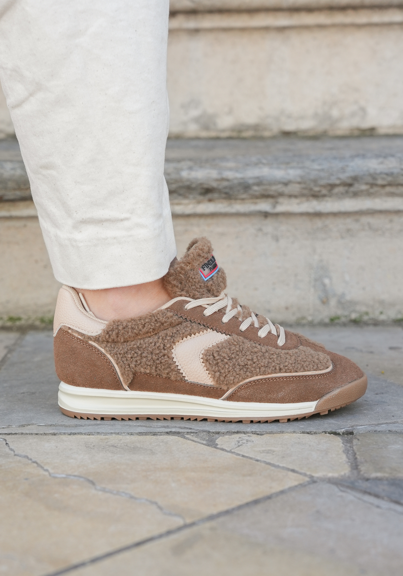 SNEAKERS MARRON FOURRÉES STYLE RÉTRO - Casualmode.fr