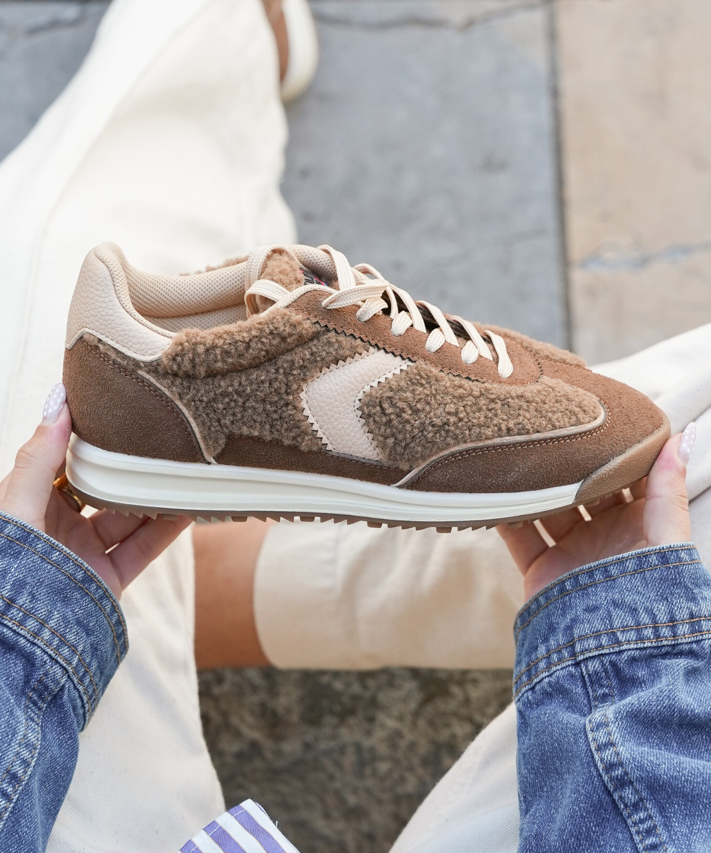 SNEAKERS MARRON FOURRÉES STYLE RÉTRO - Casualmode.fr