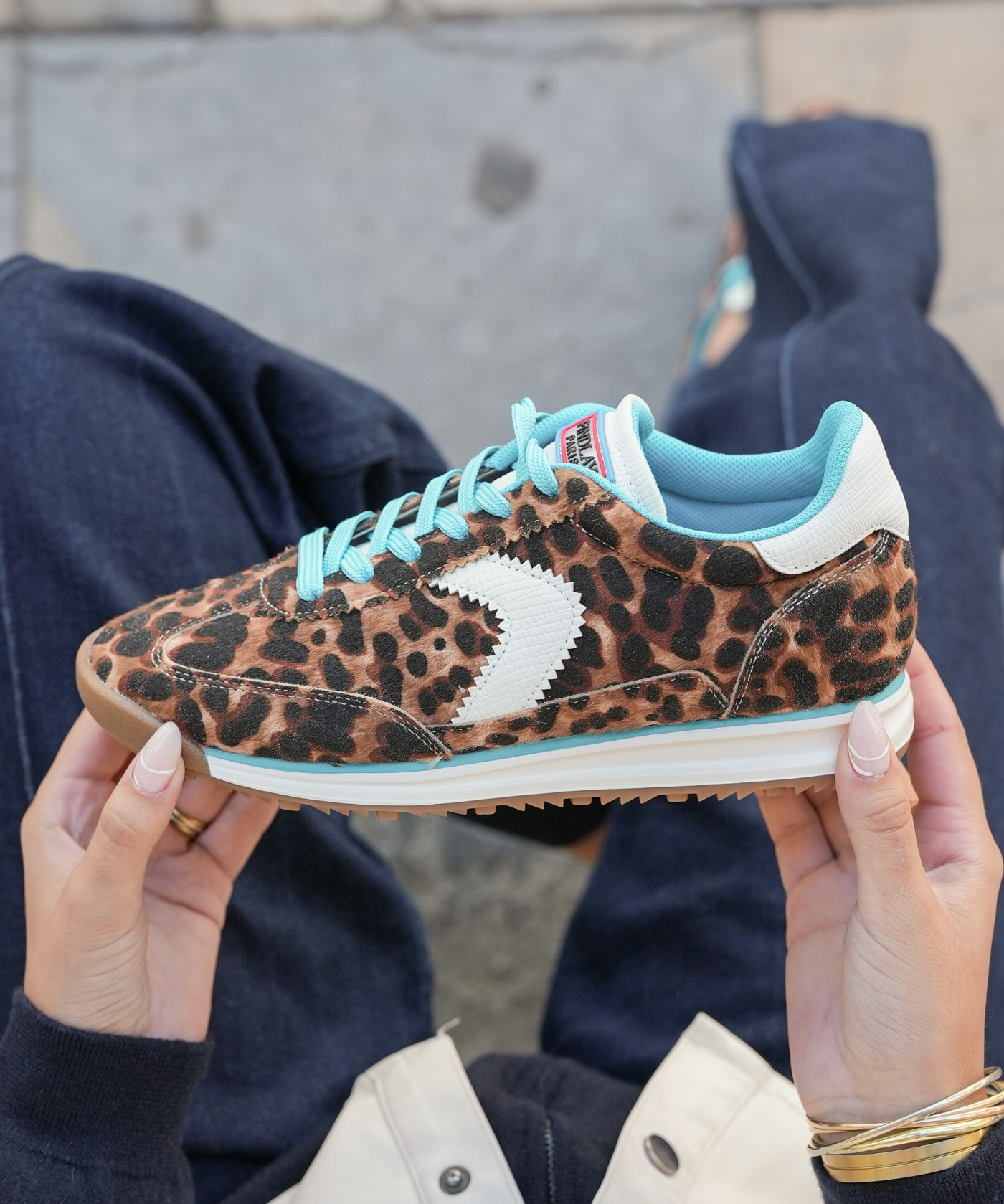 SNEAKERS LEOPARD À LACETS TURQUOISE - Casualmode.fr