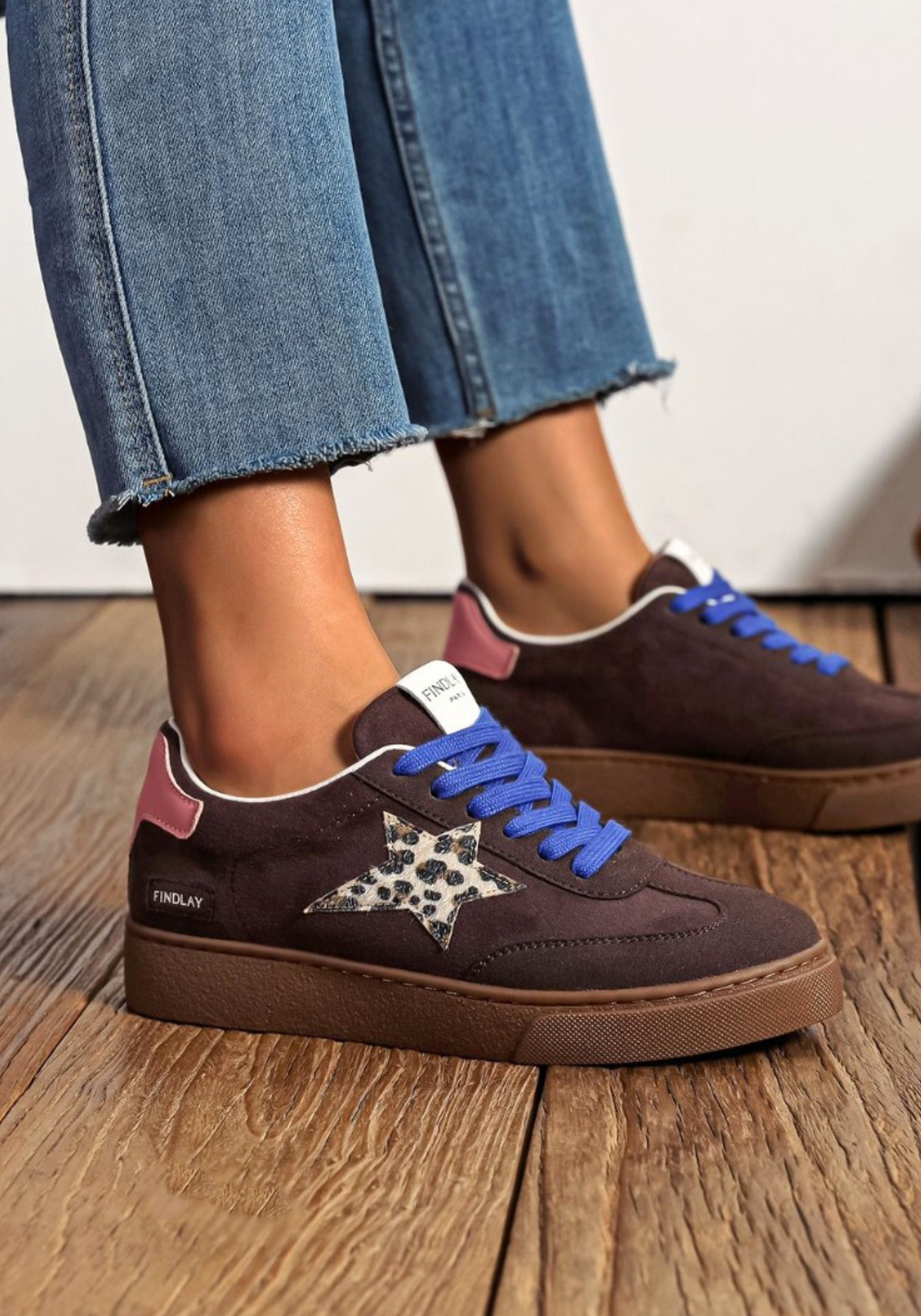 BASKET FEMME MARRON ÉTOILE LÉOPARD À LACETS BLEUS - Casualmode.fr