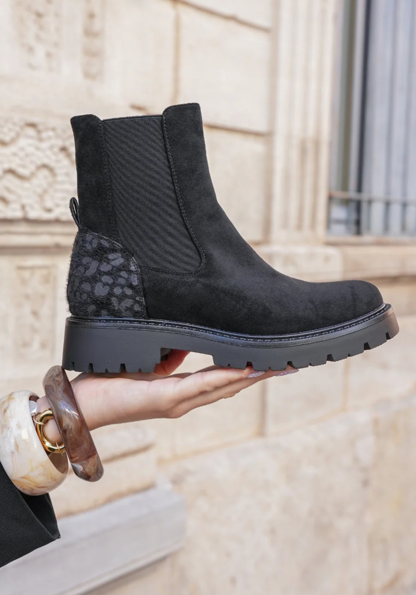 BOTTINES NOIRES À ÉLASTIQUES & ZIP - Casualmode.fr