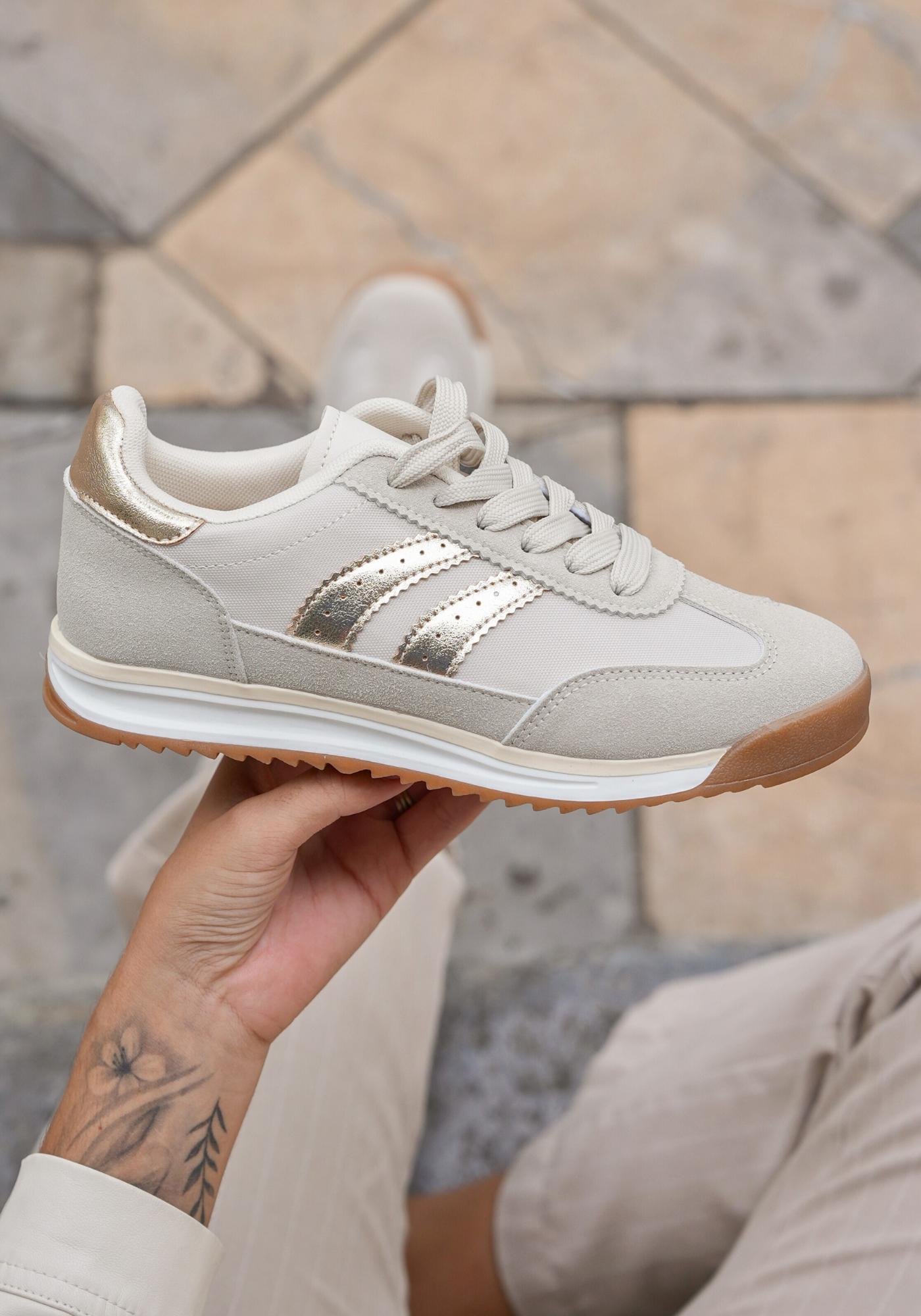 BASKETS FEMME BEIGES A LACETS - Casualmode.fr