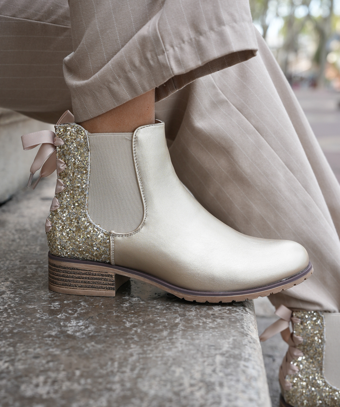 BOTTINES DORÉES GLITTER – ÉCLAT & ÉLÉGANCE - Casualmode.fr