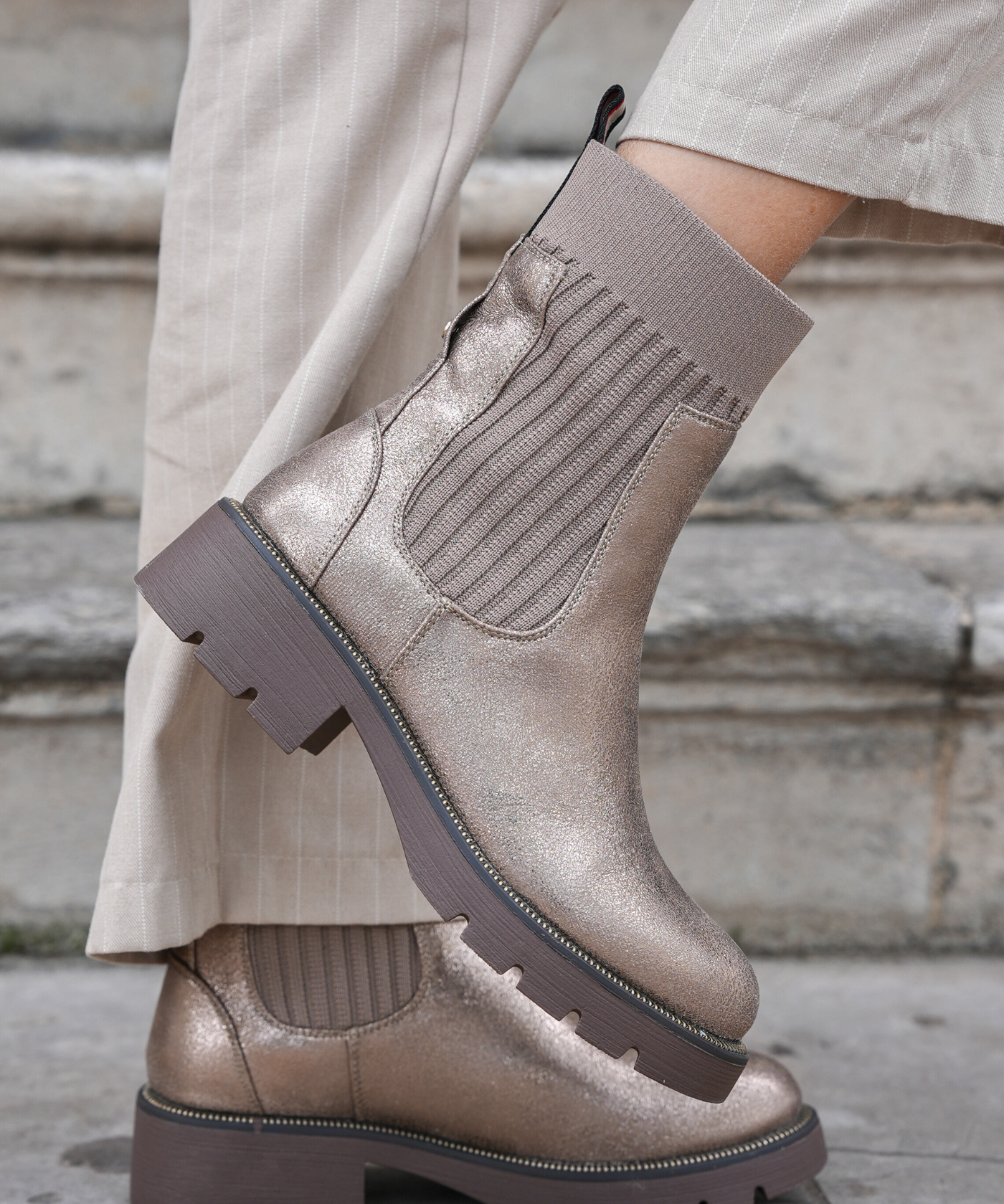 BOTTINES STYLE CHAUSSETTES – BRONZE MÉTALLISÉ - Casualmode.fr