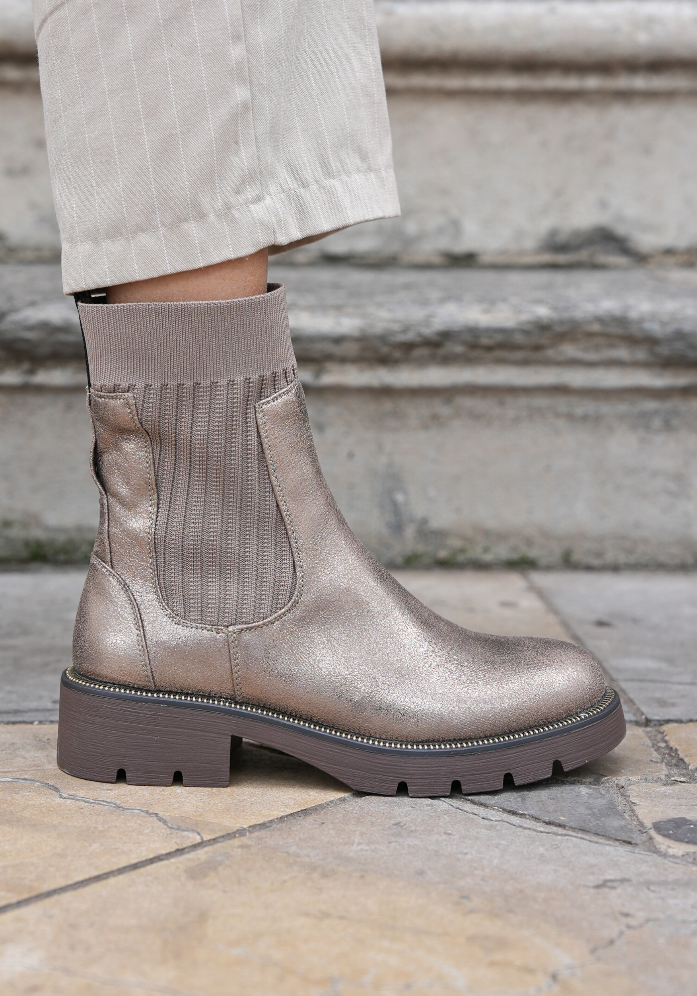 BOTTINES STYLE CHAUSSETTES – BRONZE MÉTALLISÉ - Casualmode.fr