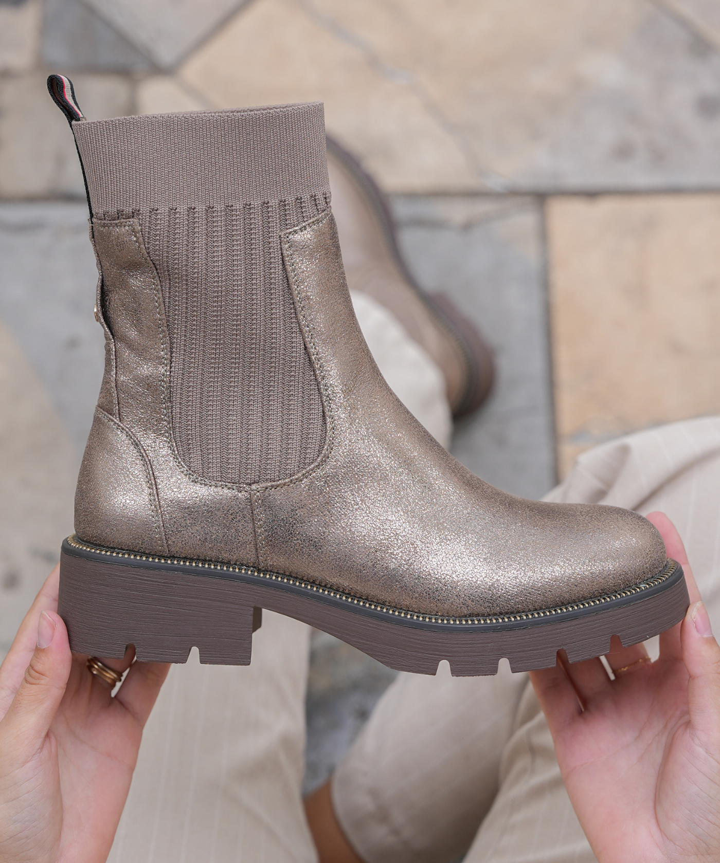 BOTTINES STYLE CHAUSSETTES – BRONZE MÉTALLISÉ - Casualmode.fr