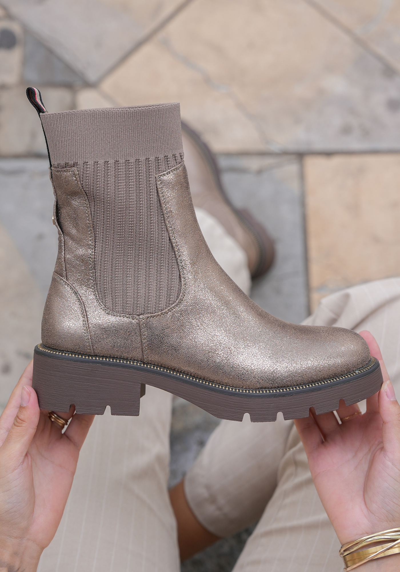 BOTTINES STYLE CHAUSSETTES – BRONZE MÉTALLISÉ - Casualmode.fr